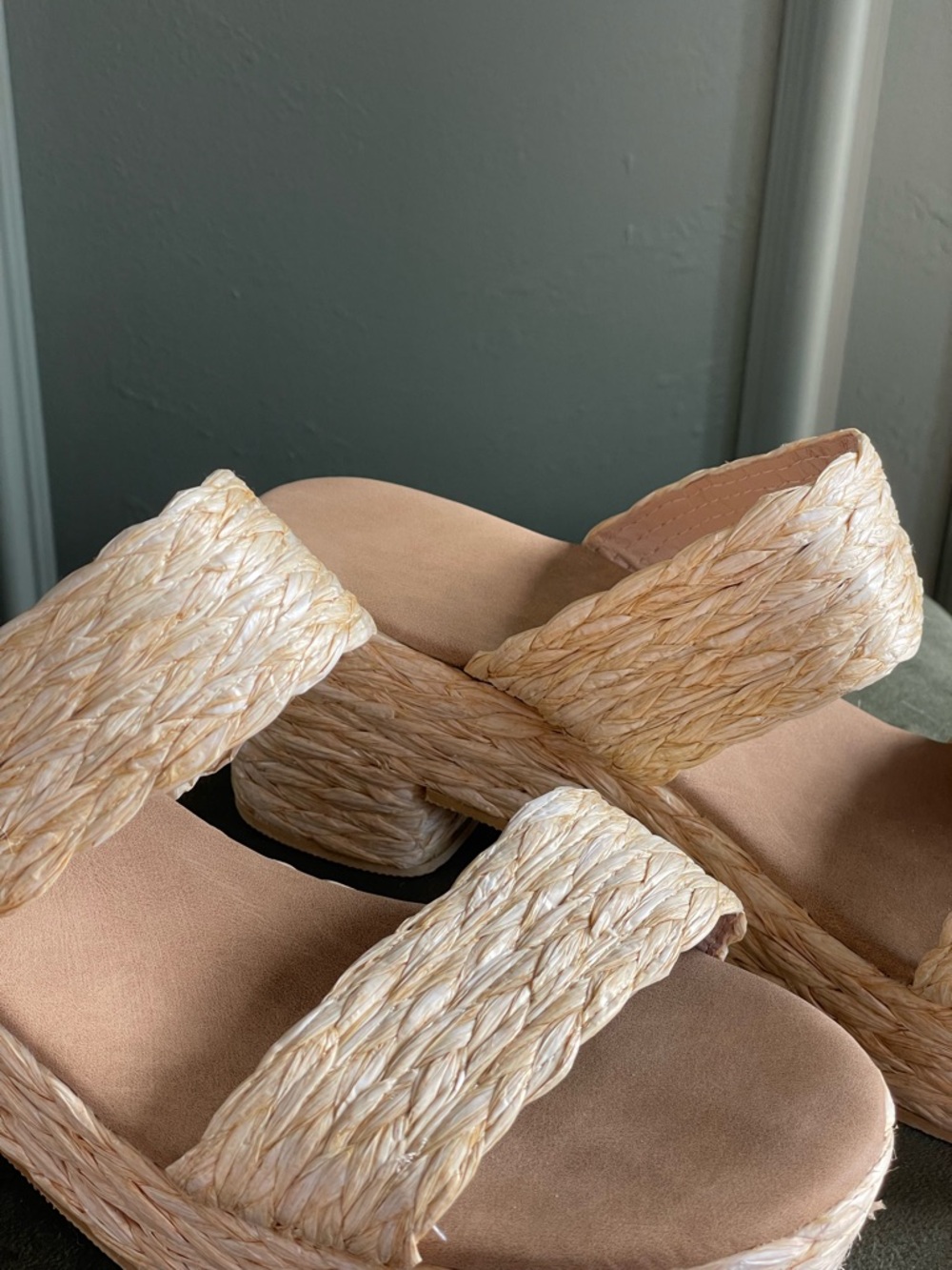 Woven Platform Sandals Women’s 9 Resort Neutral Slides Euro Summer Straw Details - Picture 5 of 6